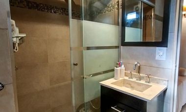 Depto 2 amb y medio c/cochera y baulera!! Impecable..