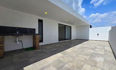 CASA EN VENTA PRQUE NAYARIT, LOMAS DE ANGELOPOLIS