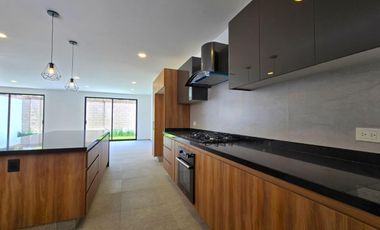 CASA EN VENTA PRQUE NAYARIT, LOMAS DE ANGELOPOLIS