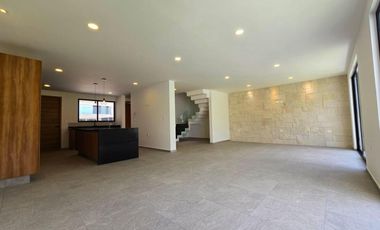 CASA EN VENTA PRQUE NAYARIT, LOMAS DE ANGELOPOLIS