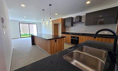 CASA EN VENTA PRQUE NAYARIT, LOMAS DE ANGELOPOLIS