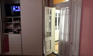 Casa en venta - 4 Dormitorios 3 Baños - 558Mts2 - Temperley