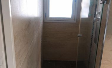 Casa en venta - 4 Dormitorios 3 Baños - 558Mts2 - Temperley