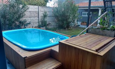 Casa en venta - 4 Dormitorios 3 Baños - 558Mts2 - Temperley