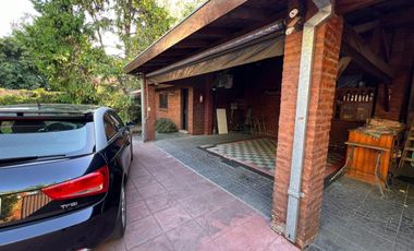 Casa en venta - 3 Dormitorios 3 Baños - Cocheras - 486Mts2 - Villa Adelina