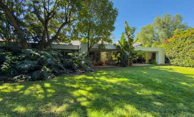 Casa en Venta en Colinas de San Javier con Alberca