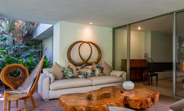 Casa en Venta en Colinas de San Javier con Alberca