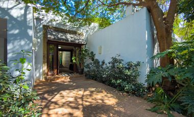 Casa en Venta en Colinas de San Javier con Alberca