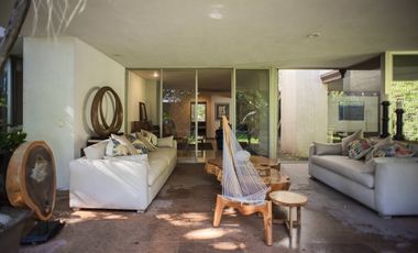 Casa en Venta en Colinas de San Javier con Alberca