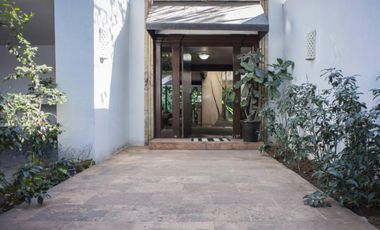 Casa en Venta en Colinas de San Javier con Alberca