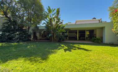 Casa en Venta en Colinas de San Javier con Alberca