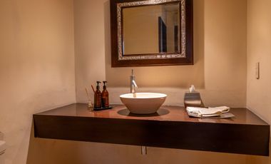 Casa en Venta en Colinas de San Javier con Alberca