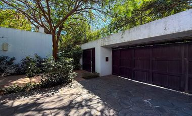 Casa en Venta en Colinas de San Javier con Alberca