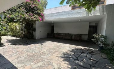 Casa en Venta en Colinas de San Javier con Alberca