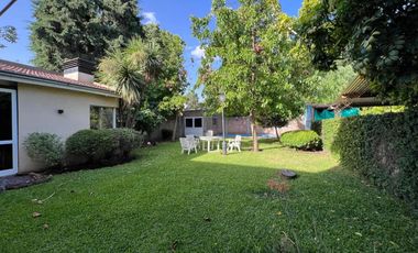 Casa en venta - 3 Dormitorios 2 Baños - Cocheras - 180Mts2 - Monte Grande