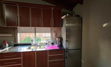 Casa en venta - 3 Dormitorios 2 Baños - Cocheras - 180Mts2 - Monte Grande