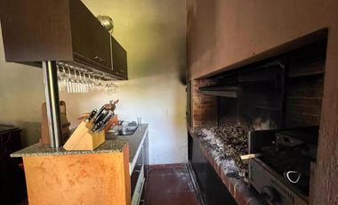 Casa en venta - 3 Dormitorios 2 Baños - Cocheras - 180Mts2 - Monte Grande