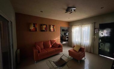 Casa en venta - 3 Dormitorios 2 Baños - Cocheras - 180Mts2 - Monte Grande
