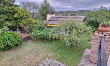 Casa en venta - 2 Dormitorios 2 Baños - 1.260Mts2 - Córdoba