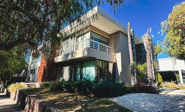 Casa en  B° Dalvian