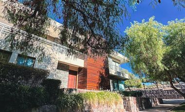 Casa en  B° Dalvian