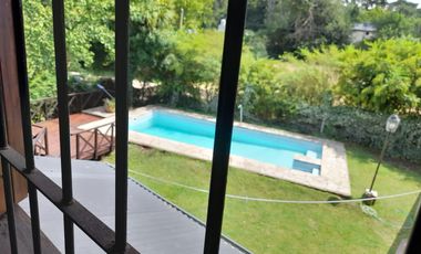 Casa en venta - 5 Dormitorios 4 Baños - Cochera - 600Mts2 - Sierra de Los Padres