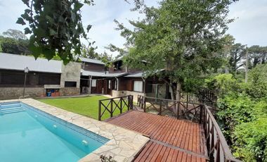 Casa en venta - 5 Dormitorios 4 Baños - Cochera - 600Mts2 - Sierra de Los Padres