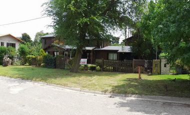 Casa en venta - 5 Dormitorios 4 Baños - Cochera - 600Mts2 - Sierra de Los Padres