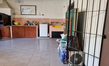 Casa en venta - 4 Dormitorios 6 Baños - San Clemente del Tuyú