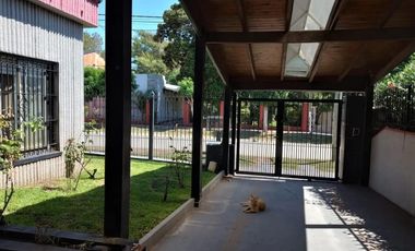 Casa en venta - 4 Dormitorios 6 Baños - San Clemente del Tuyú