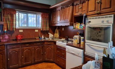 Casa en venta - 4 Dormitorios 6 Baños - San Clemente del Tuyú