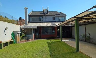 Casa en venta - 4 Dormitorios 6 Baños - San Clemente del Tuyú
