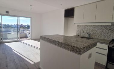 Moderno y Funcional, 2 Ambientes con Balcón y Cochera Incluida- En Venta