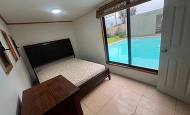 Casa en venta c/ estacionamiento en Centro de Olmué