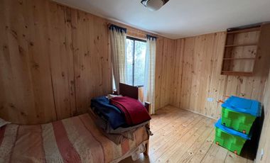 Casa con piscina en arriendo Av. Los Laureles