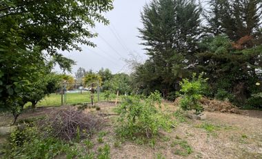 Casa con piscina en arriendo Av. Los Laureles