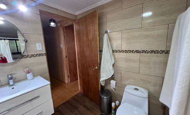 Casa con piscina en arriendo Av. Los Laureles