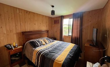 Casa con piscina en arriendo Av. Los Laureles