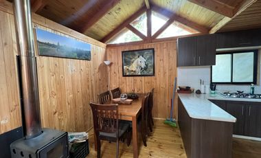 Casa con piscina en arriendo Av. Los Laureles