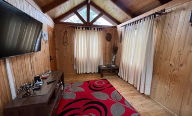 Casa con piscina en arriendo Av. Los Laureles