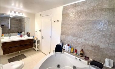 VENTA - CASA JARDINES CURAUMA - 5D 3B 2E