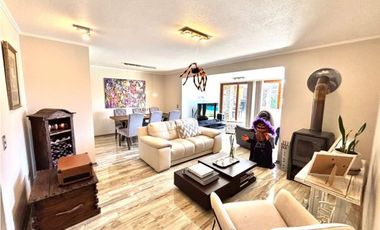 VENTA - CASA JARDINES CURAUMA - 5D 3B 2E