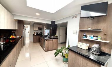 VENTA - CASA JARDINES CURAUMA - 5D 3B 2E