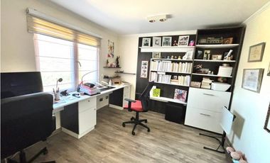 VENTA - CASA JARDINES CURAUMA - 5D 3B 2E