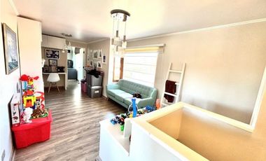 VENTA - CASA JARDINES CURAUMA - 5D 3B 2E