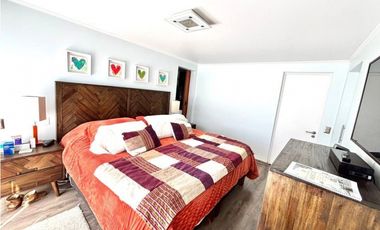 VENTA - CASA JARDINES CURAUMA - 5D 3B 2E