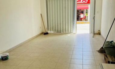 VENTA LOCAL COMERCIAL EN EL EJIDO PLAYA DEL CARMEN CERCA A LA CARRETERA Y JUAREZ
