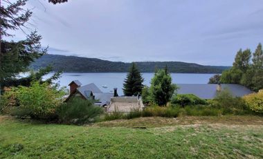 Casa en barrio privado Valle Escondido con costa de lago