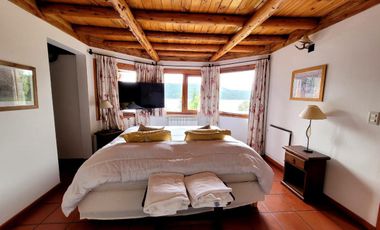 Casa en barrio privado Valle Escondido con costa de lago