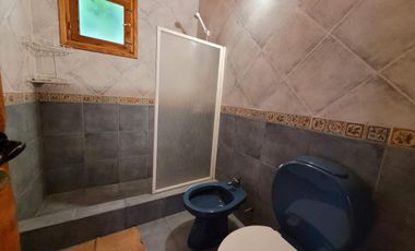 Casa en barrio privado Valle Escondido con costa de lago